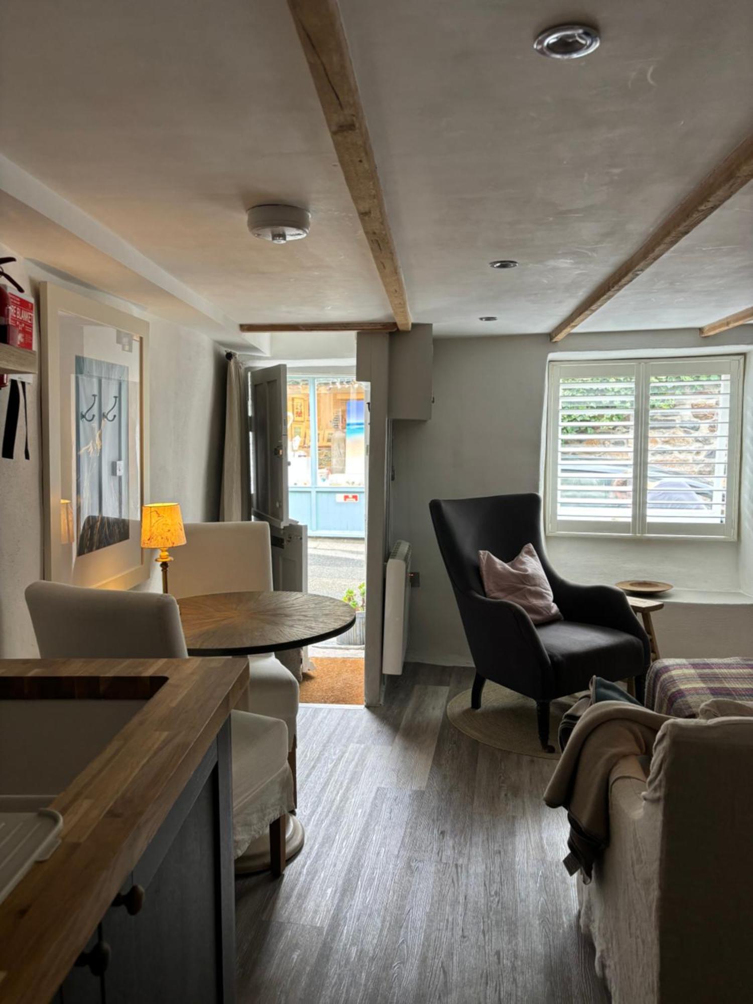 מאוסהול The Old Gallery - Charming Coastal Escape For Two מראה חיצוני תמונה