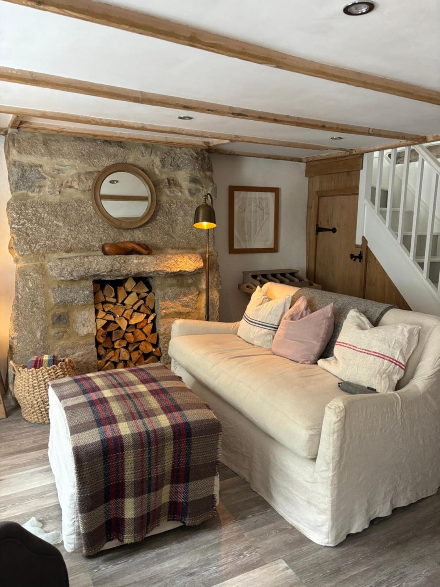 מאוסהול The Old Gallery - Charming Coastal Escape For Two מראה חיצוני תמונה
